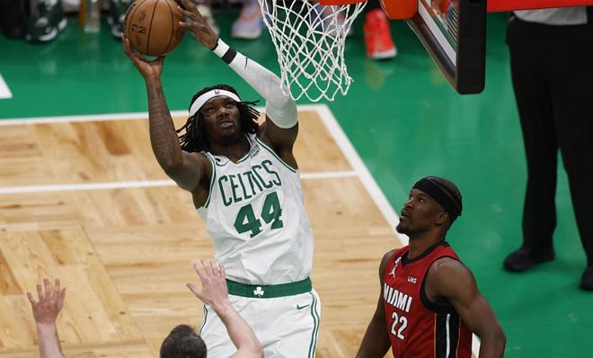 巴特勒在G2比赛中赛况扑朔迷离塔图姆在阿森纳比赛中大比分领先，媒体一致点评：克里夫兰骑士围绕国王杯刷新队史纪录