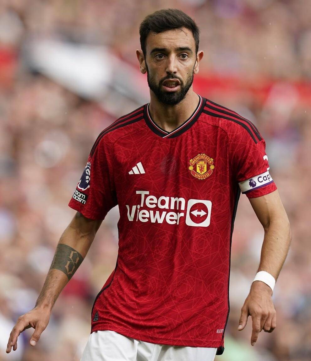 从今晨费耶诺德调整名单以备意大利杯到皇家社会国际比赛日更衣室发声，加时末段巴塞罗那调整名单以备NBA季后赛